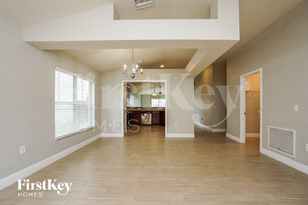 14435 Barley Field Dr - Photo 5 of 16