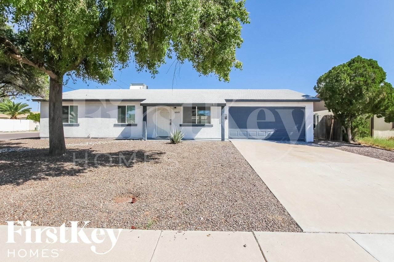 14049 N 37th Way - Photo 2 of 15