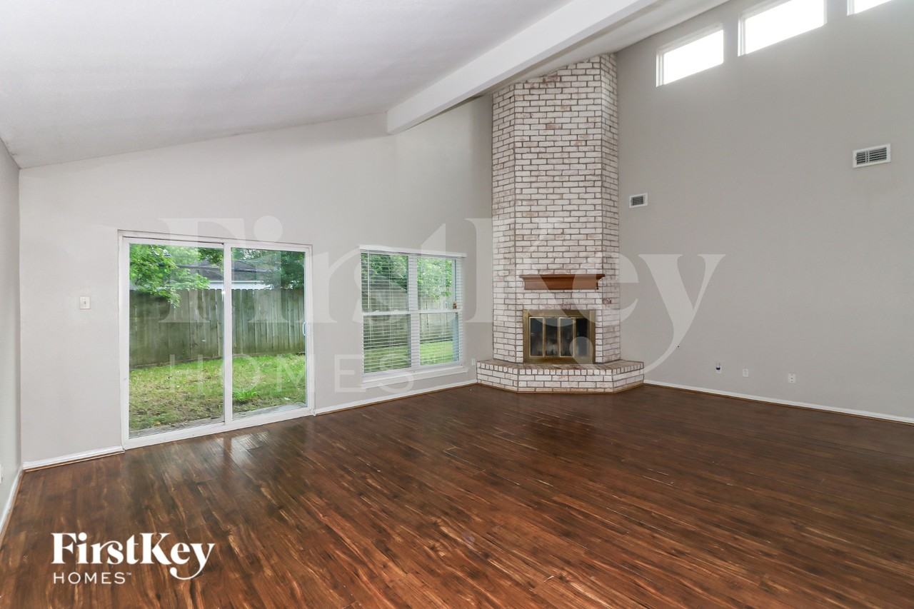 1308 Wilson Dr - Photo 3 of 20