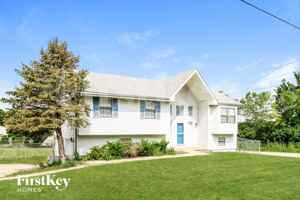 featured image of 11536 N Woodland Ave