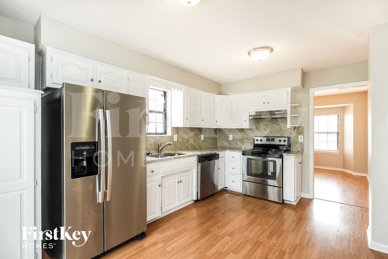 11536 N Woodland Ave - Photo 6 of 15