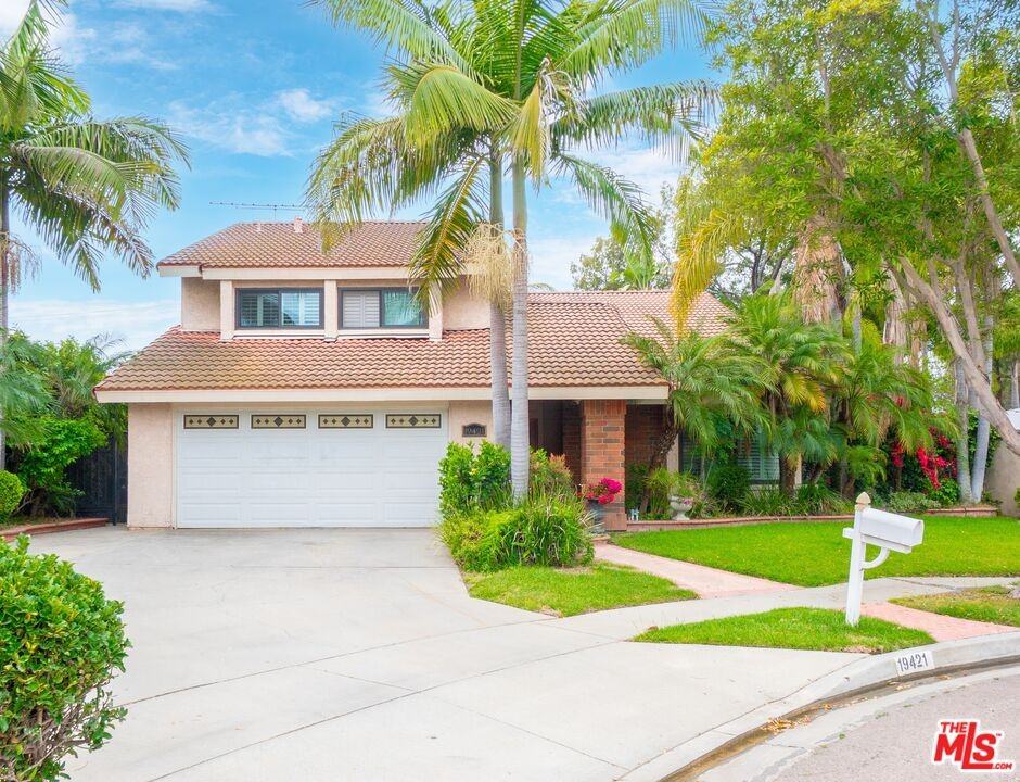 19421 Hallmark Ln