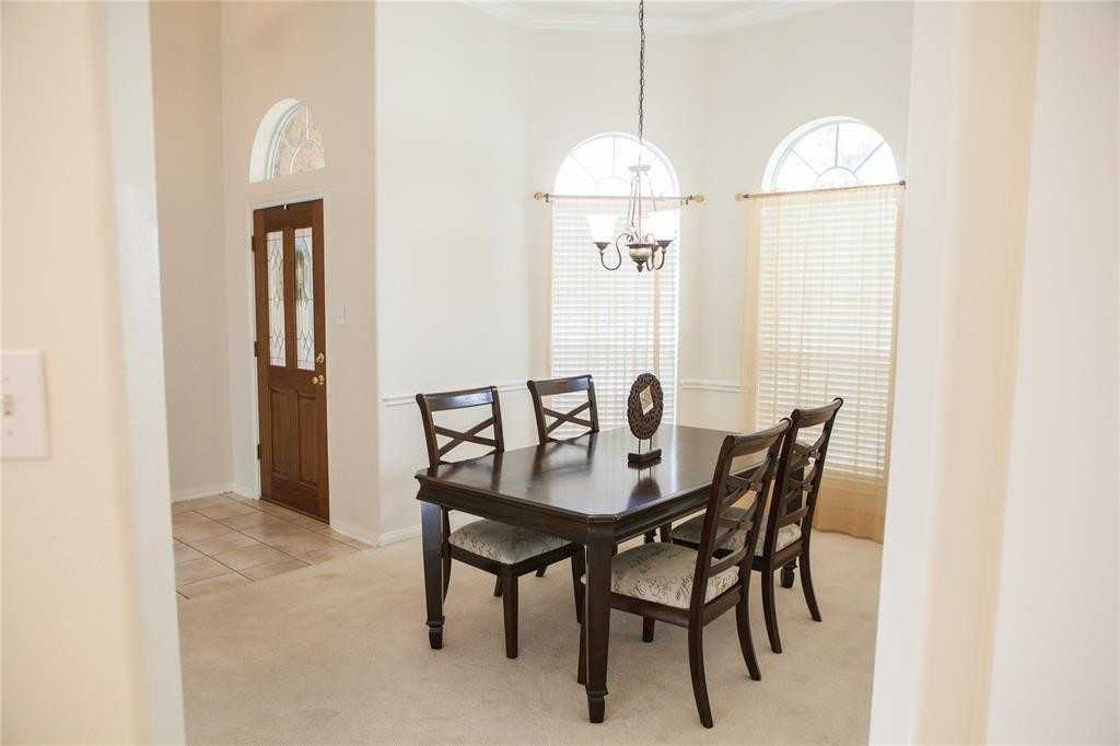 Worthington Dr - Photo 3 of 8