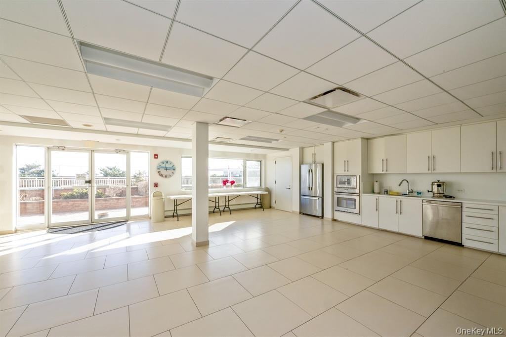 830 Shore Rd ##1h - Photo 3 of 23