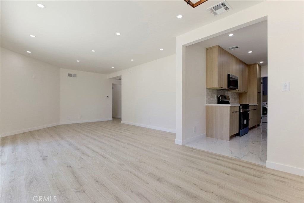 8358 Nestle Ave - Photo 4 of 18