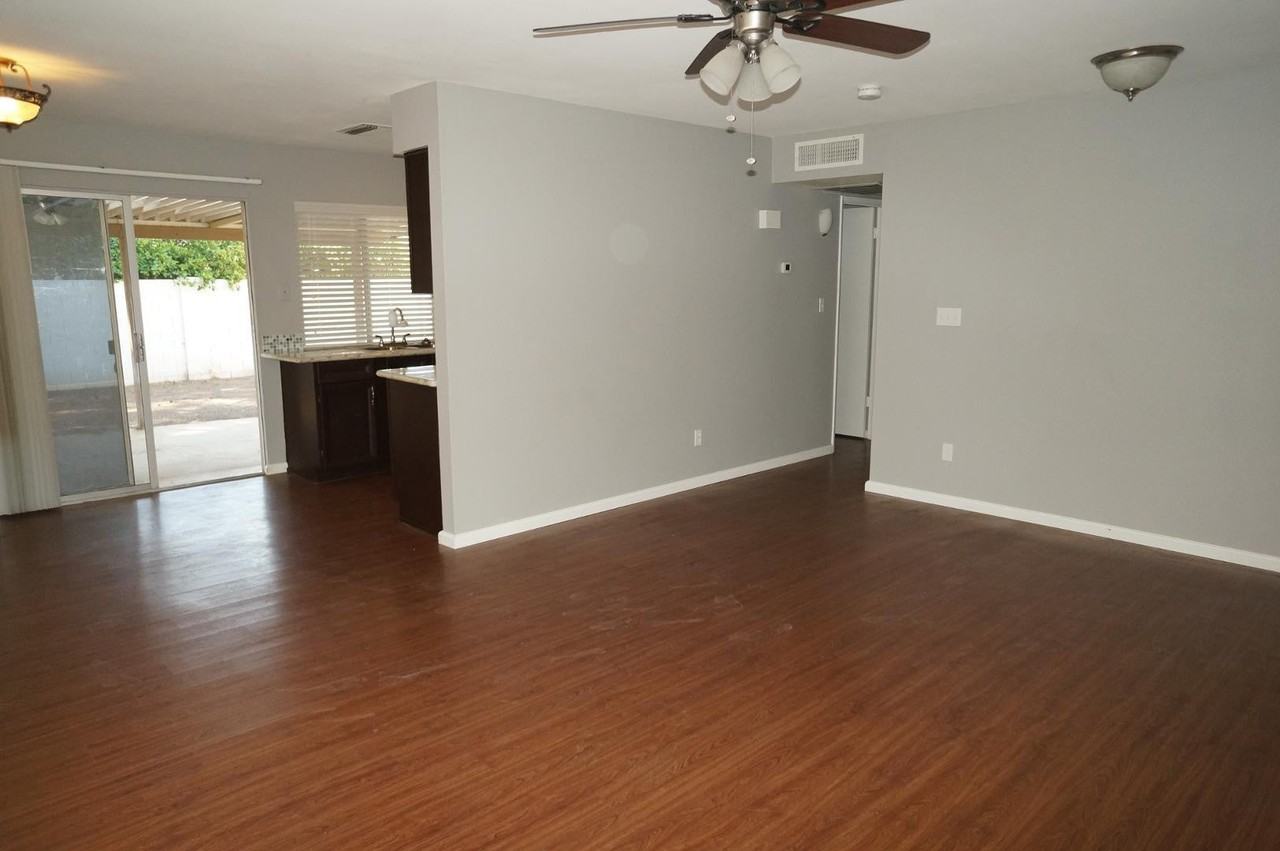 2139 W Enid Ave - Photo 6 of 13