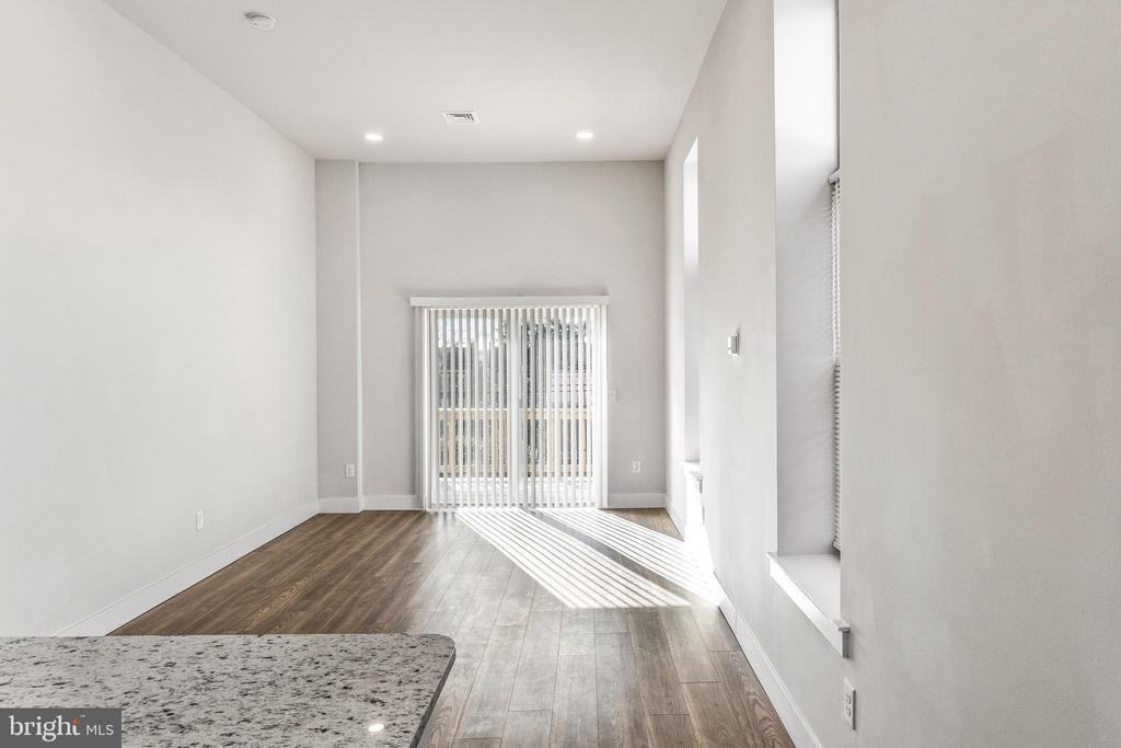 420 Chestnut St ##2 - Photo 7 of 20