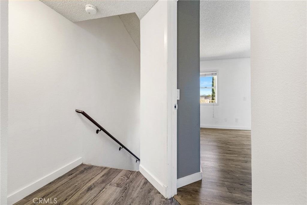 12411 Osborne St - Photo 7 of 24