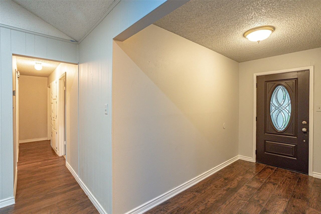 2302 Westpark Way Cir - Photo 5 of 34