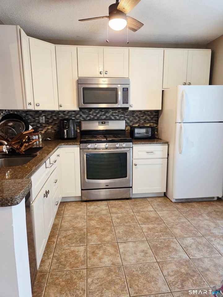 5 Cherokee Ct - Photo 4 of 19