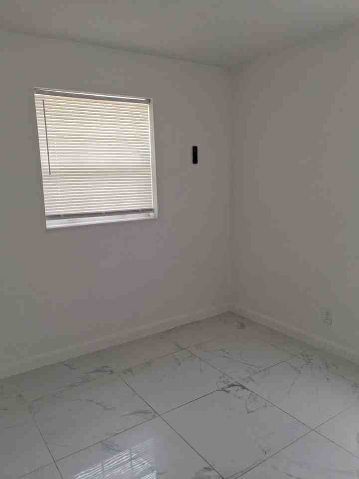 5364 Helene Pl - Photo 4 of 6