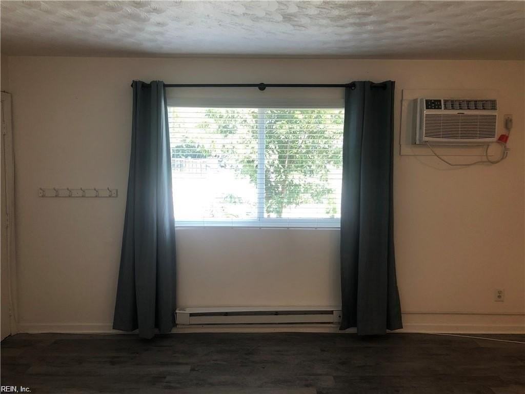 2403 Sewells Point Rd Apt 3 - Photo 3 of 6