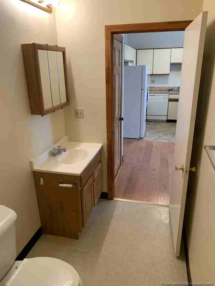 11 Willow St #402 - Photo 5 of 11