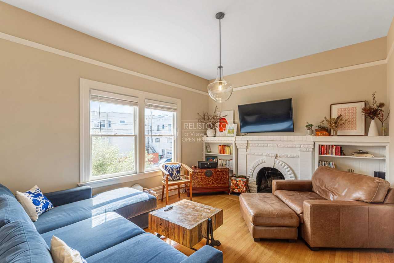 475 10th Ave - Photo 4 of 24