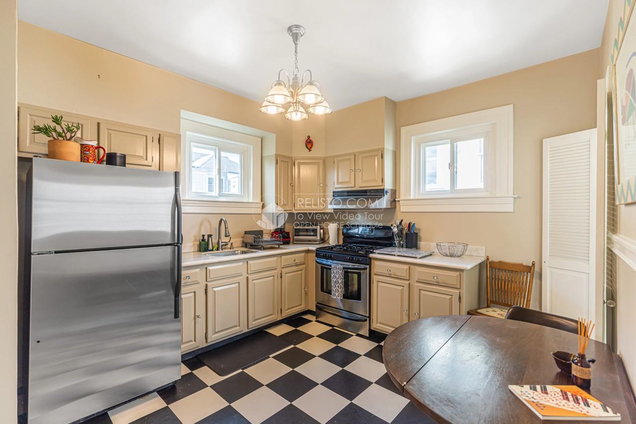 475 10th Ave - Photo 6 of 24
