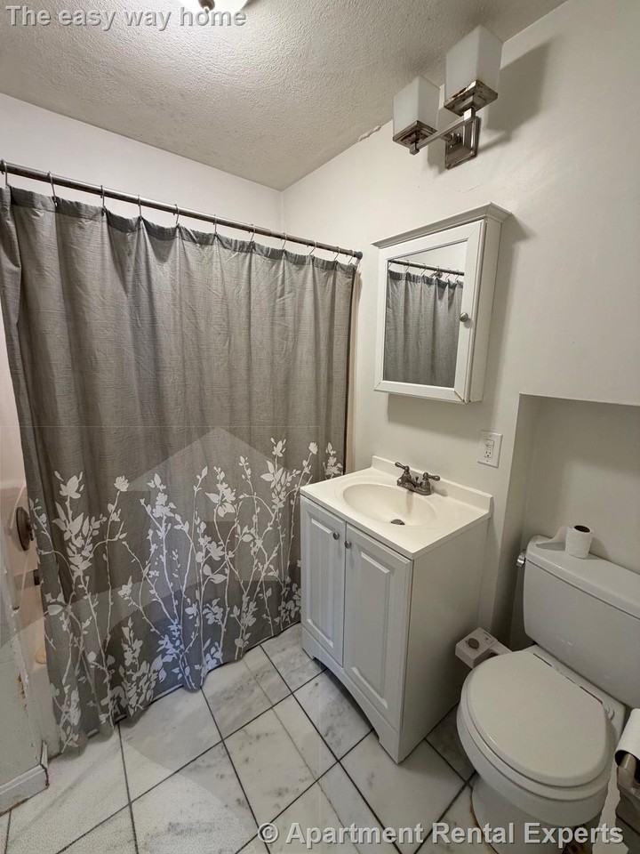 42 Lincoln St #1 - Photo 5 of 15
