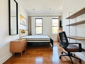 Private Bedroom in 4 Bedroom/2 Bathroom Home - Photo 1 of 1
