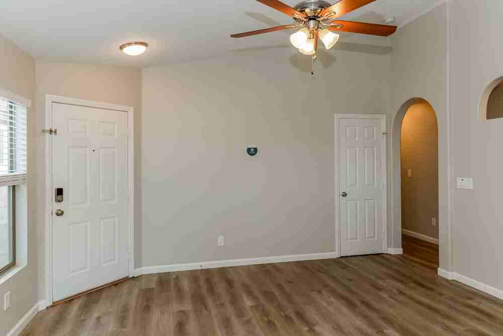 3409 Greenwood Springs Dr - Photo 4 of 16