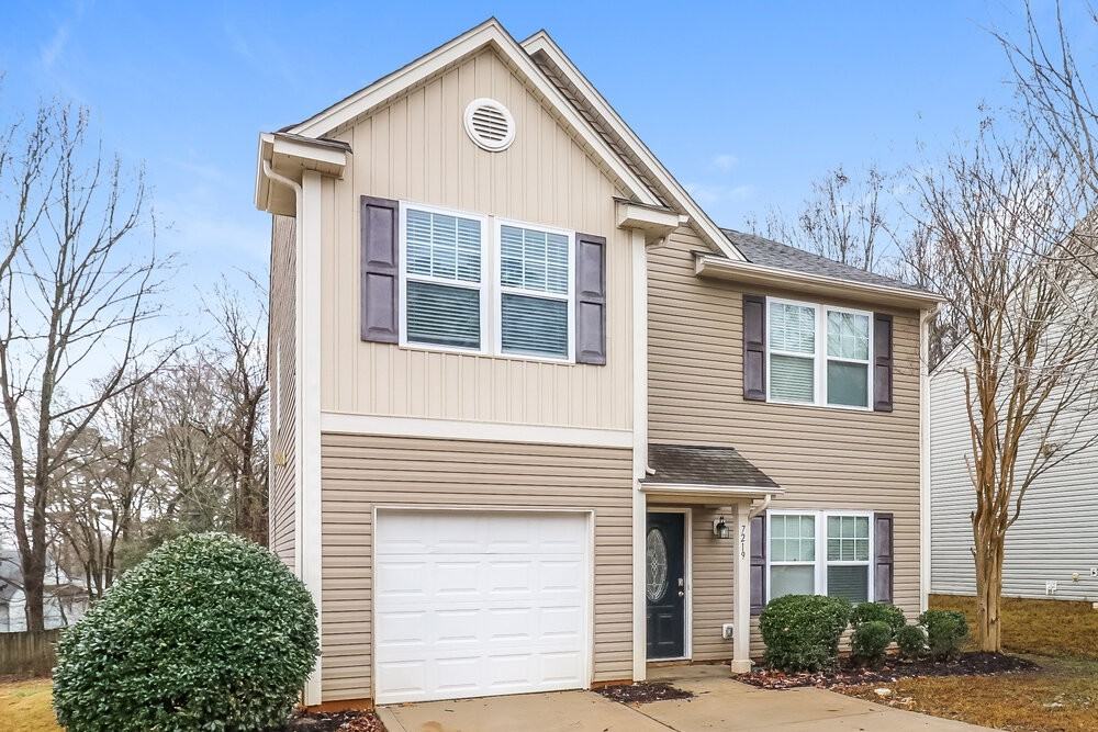 7219 Waldon Park Ln - Photo 4 of 17