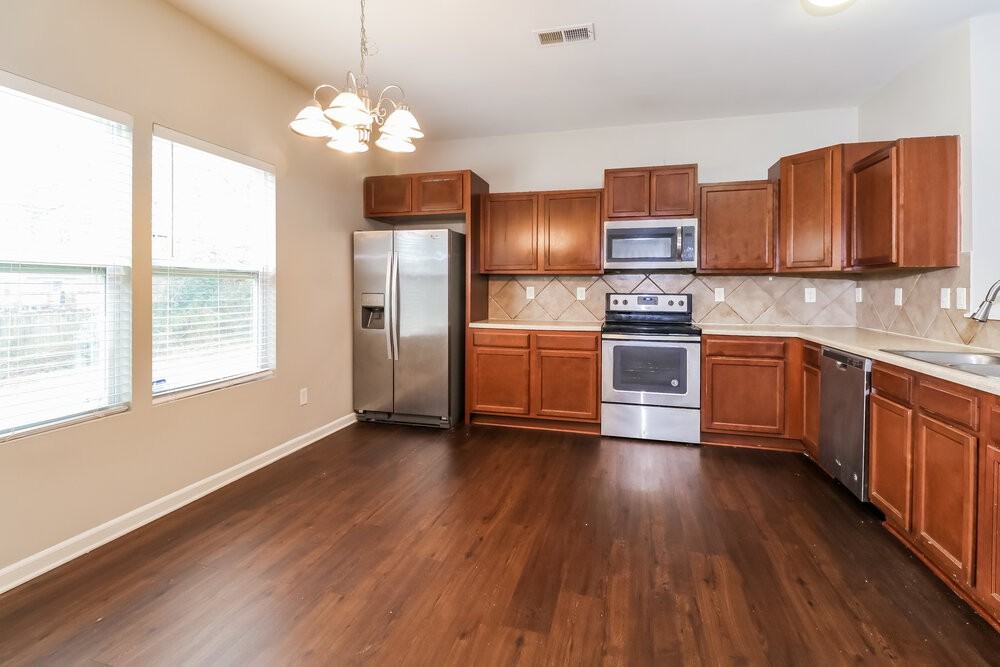 7219 Waldon Park Ln - Photo 7 of 17