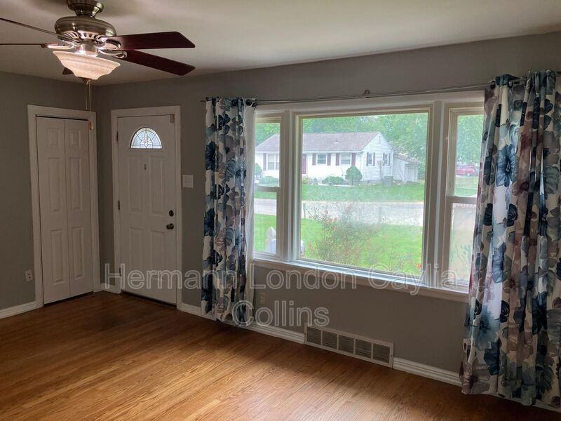 225 Florisota Dr - Photo 5 of 24