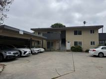 930 Ravenscourt Ave #4 - Photo 1 of 1