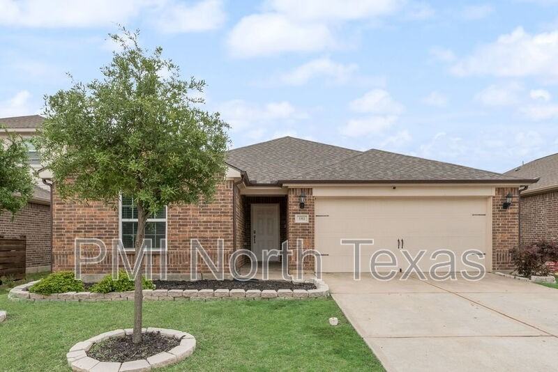 1911 Pilot Point Way - Photo 4 of 24