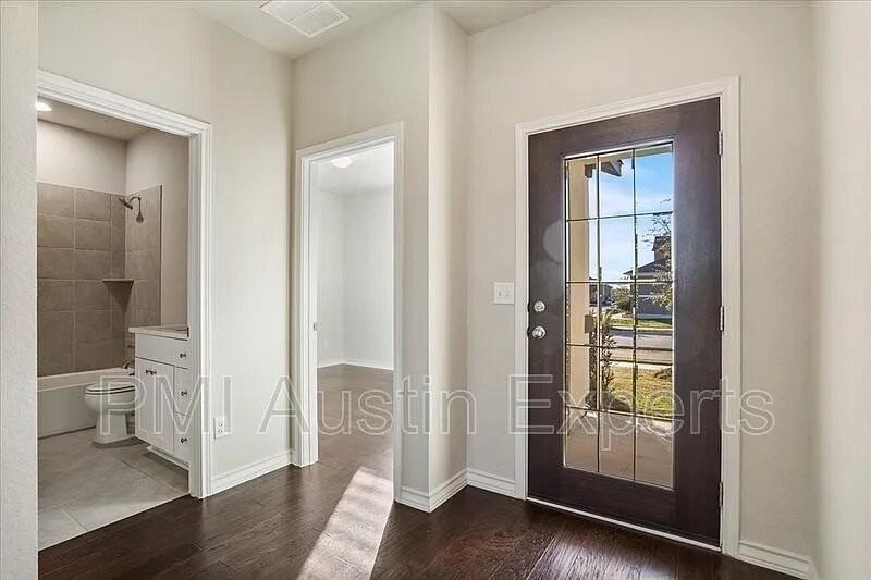 405 Coba St - Photo 7 of 25