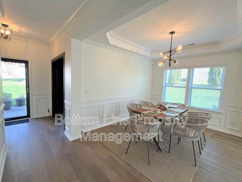 7138 Dove Field Ln - Photo 2 of 29