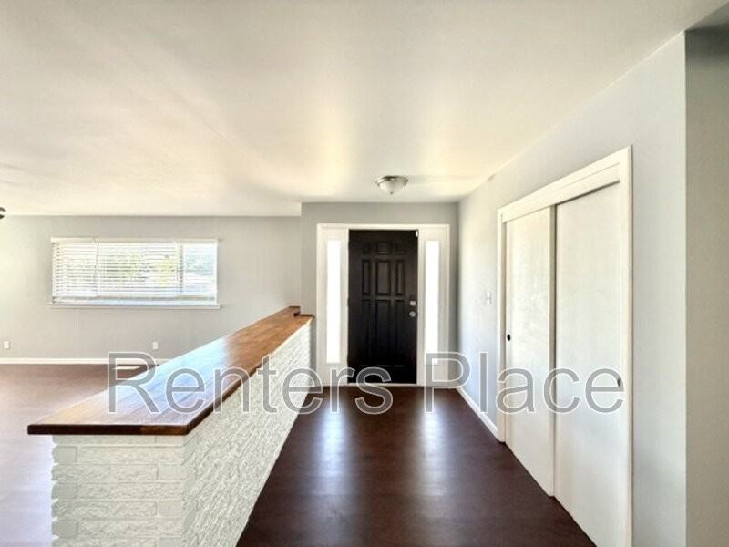 7309 E 30th St - Photo 3 of 20