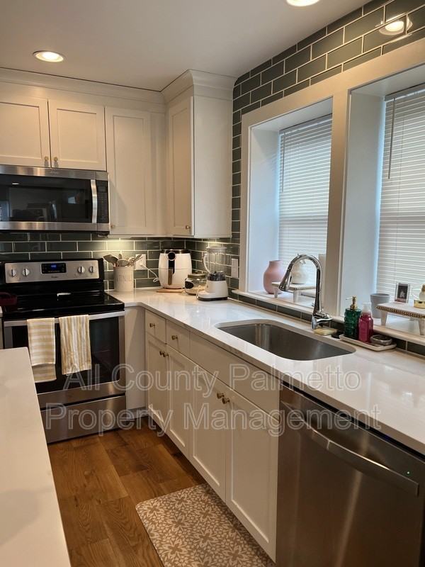 278 Ashley Ave - Photo 2 of 20