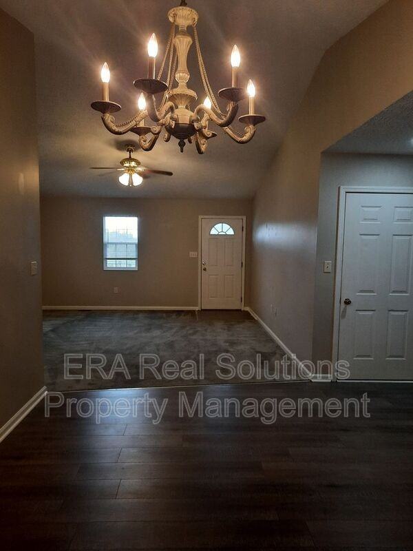 1010 N West St - Photo 3 of 12