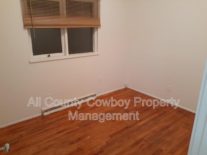 707 S 23rd St #707 - Photo 5 of 19