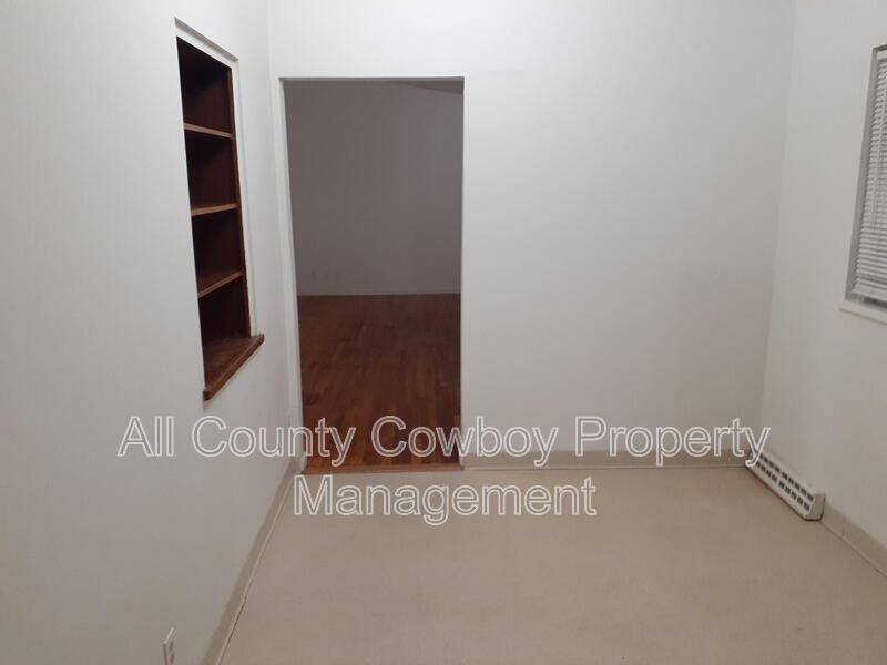 707 S 23rd St #707 - Photo 6 of 19