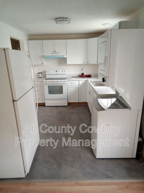 705 Ferris Ct #4 - Photo 2 of 8