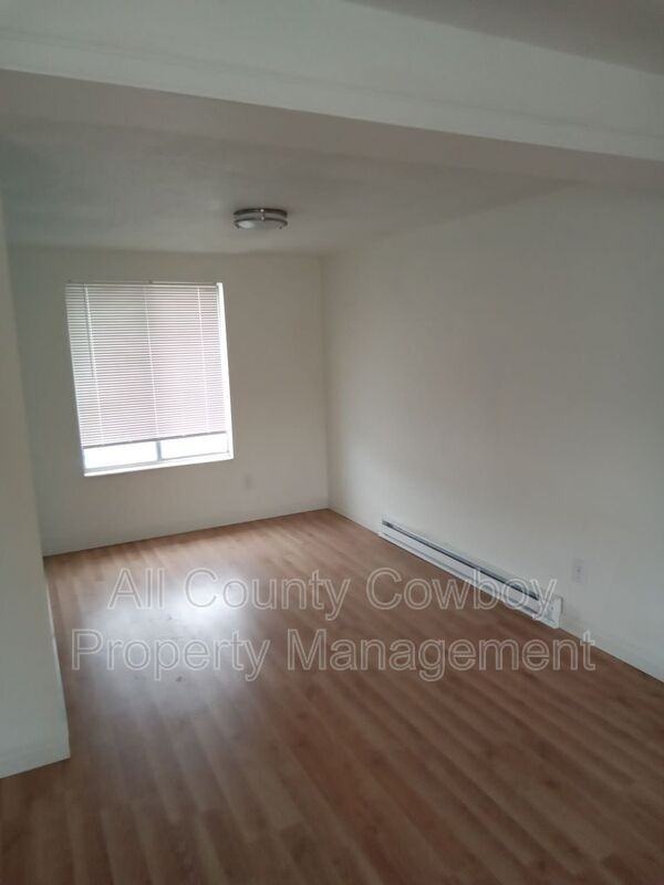 705 Ferris Ct #4 - Photo 7 of 8