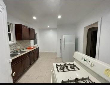 7411 Kentucky St - Photo 2 of 9