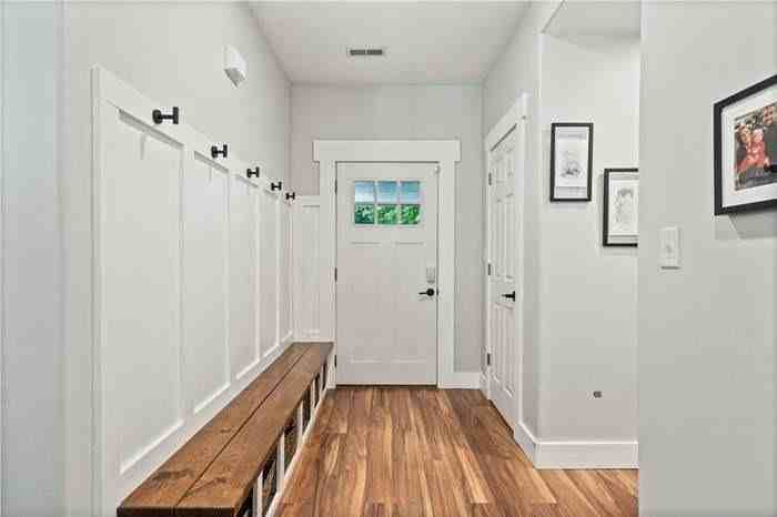1817 Delaware St - Photo 3 of 18