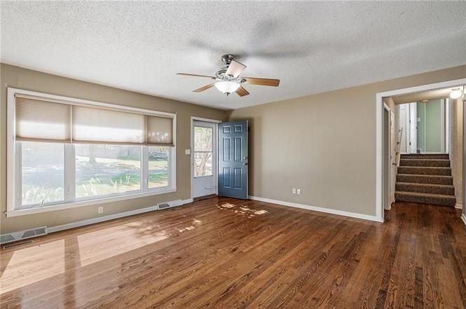 12914 Pennycross Rd - Photo 2 of 19