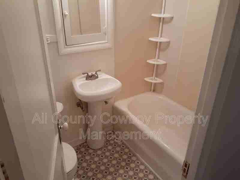 769 N 8th St - Photo 5 of 5