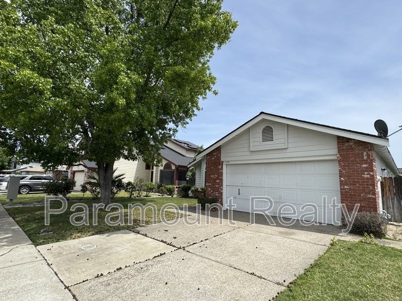 1230 Mohr Cir - Photo 3 of 28