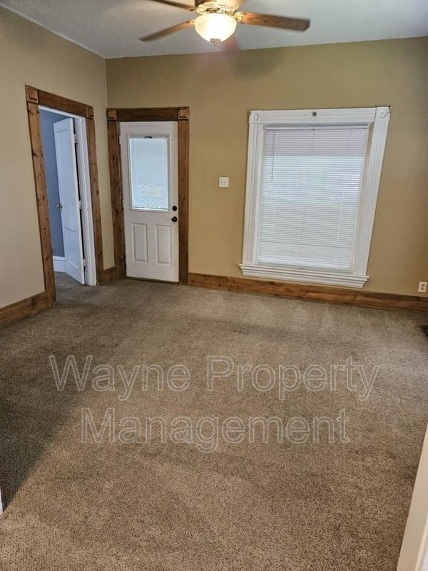 217 N Lincoln Ave - Photo 2 of 13