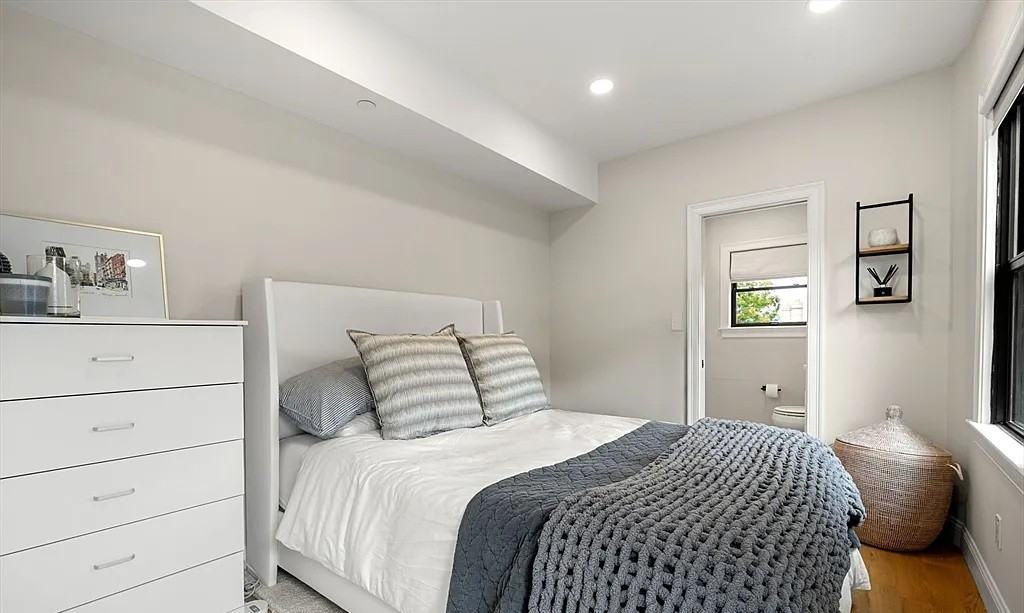 391 Bunker Hill St - Photo 7 of 7