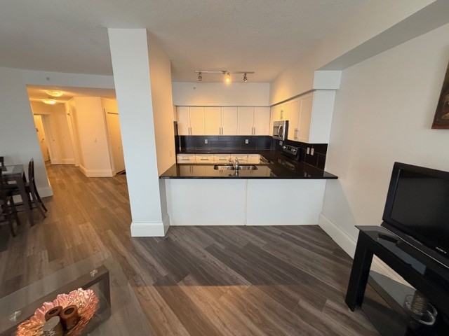 2601-10136 104 St Nw - Photo 7 of 21