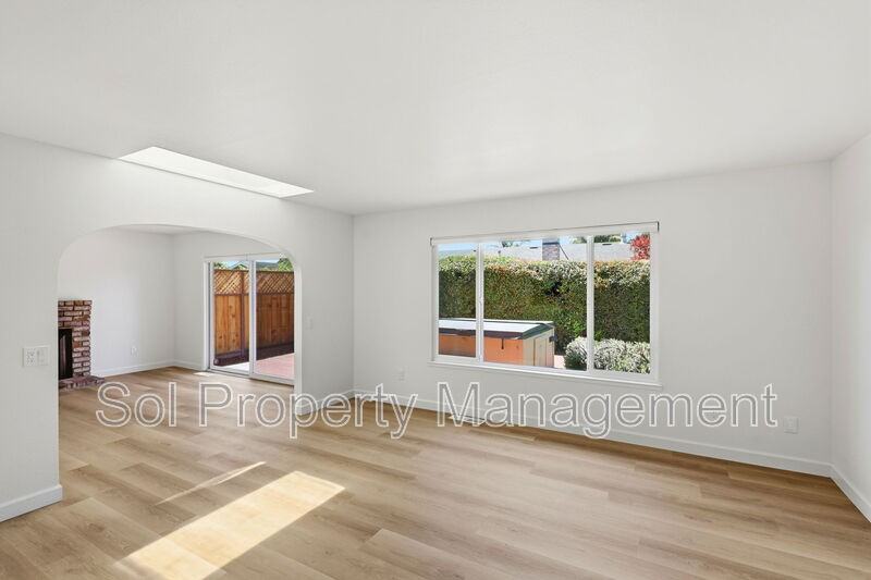 905 Pellegrini St - Photo 2 of 37