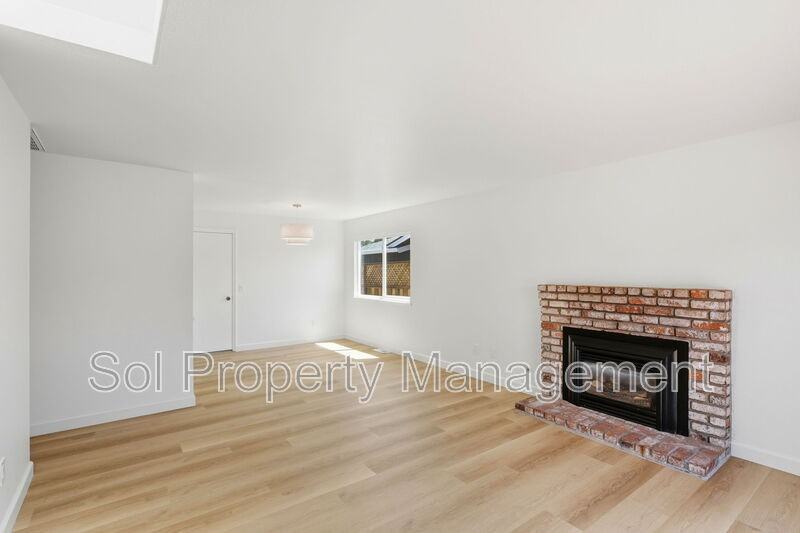 905 Pellegrini St - Photo 5 of 37