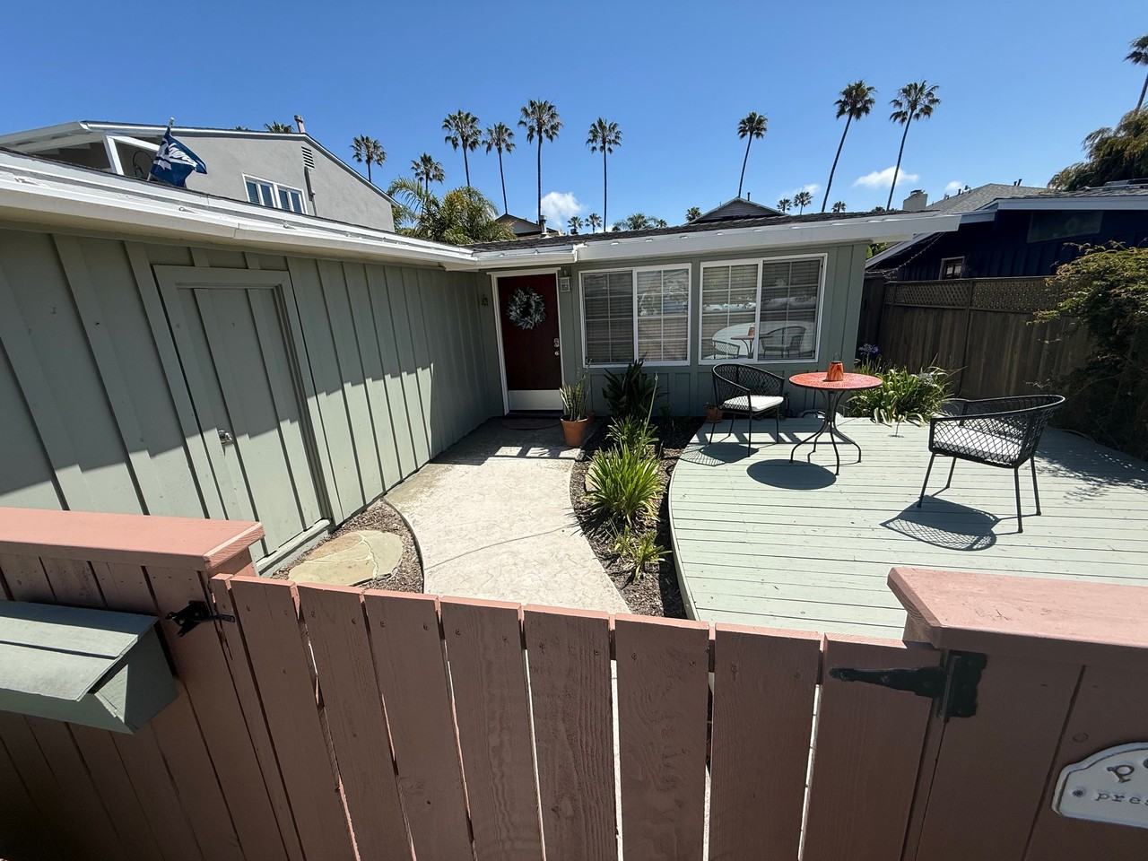 2545 Pierpont Blvd - Photo 2 of 16