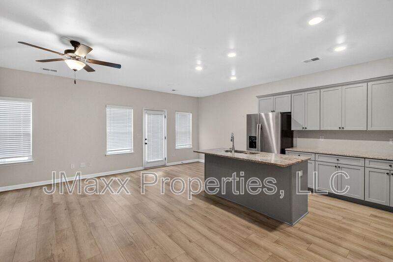 7151 Chara Ln Sw - Photo 4 of 16