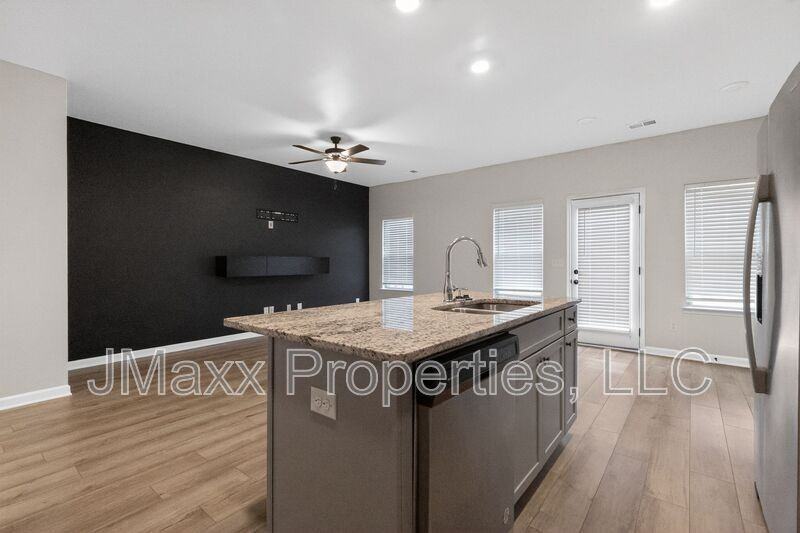 7151 Chara Ln Sw - Photo 5 of 16