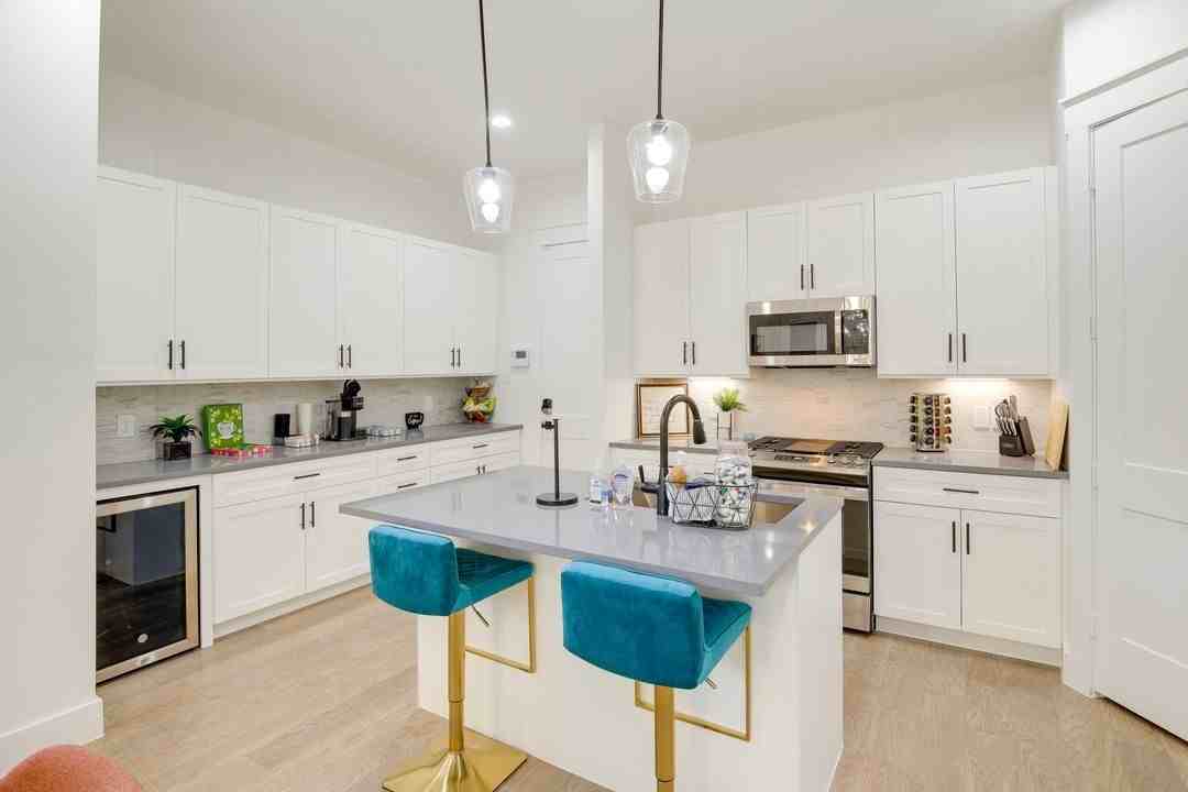 4706 Market St - Photo 2 of 27
